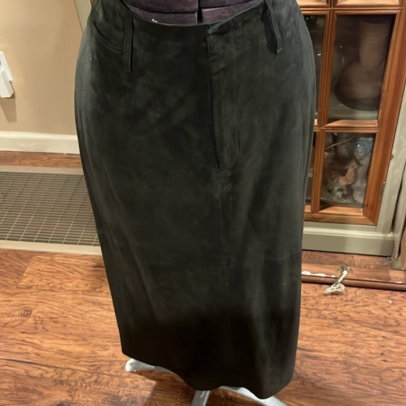 Ralph Lauren Suede skirt - Picture 3 of 11